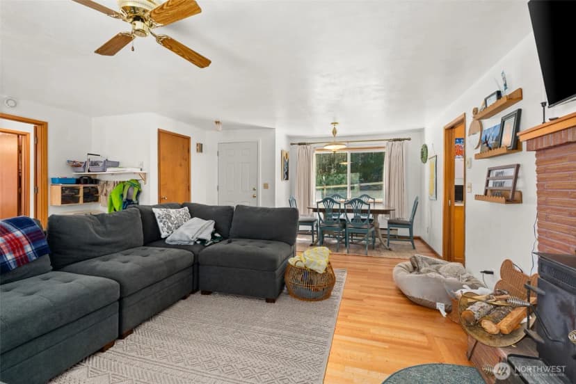 Property photo for 810 King Road, Winlock photo 17