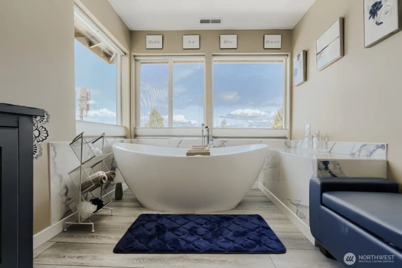 Property photo for 11031 Cornell Avenue S, Seattle photo 11