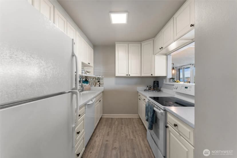 Property photo for 9500 Rainier Avenue S #507, Seattle photo 11