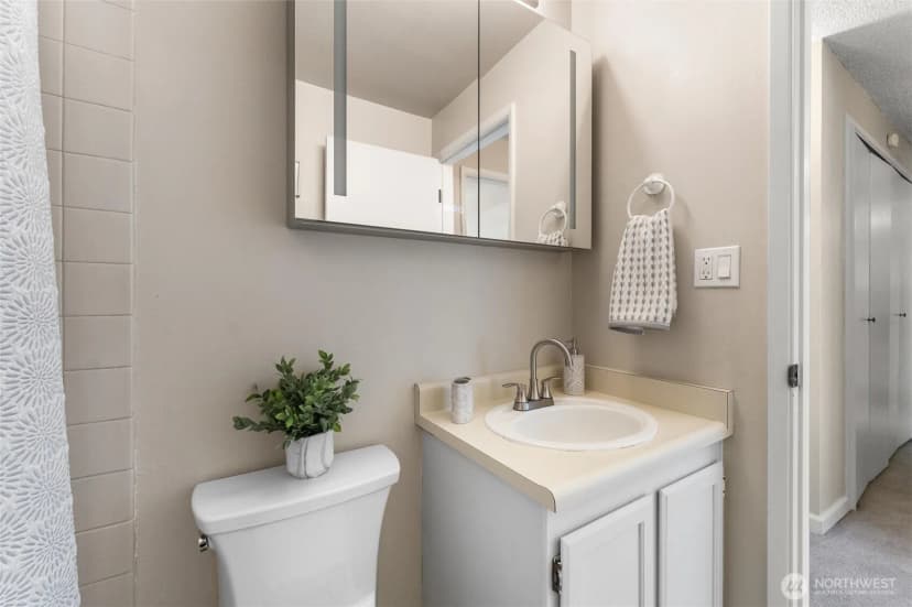 Property photo for 9500 Rainier Avenue S #507, Seattle photo 23