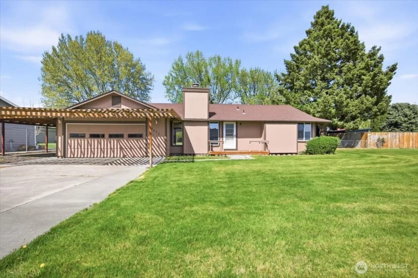Property photo for 3621 W Pearl St, Pasco