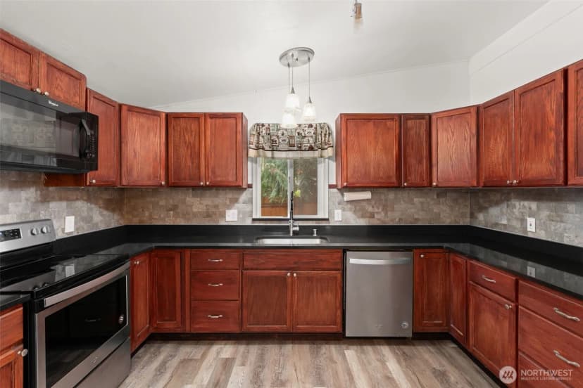 Property photo for 8628 358th Street S, Roy photo 8