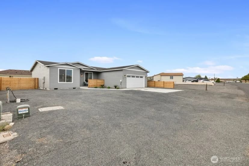 Property photo for 334 Spring Circle Sw, Mattawa photo 25