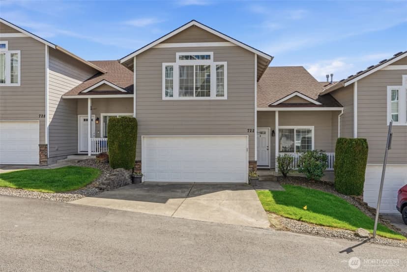Property photo for 722 Nw Meadow Ridge Lane, Camas photo 2