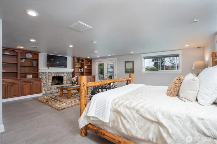Property photo for 30815 Webster Road E, Eatonville photo 10