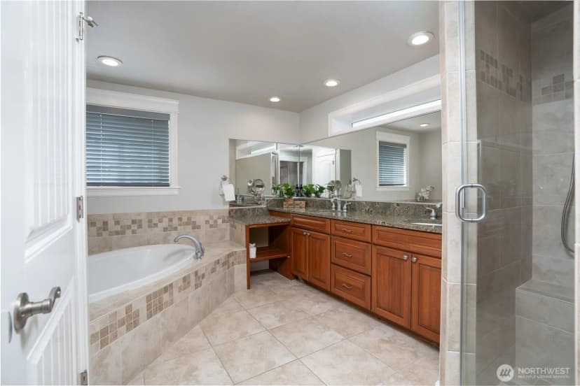 Property photo for 30815 Webster Road E, Eatonville photo 12