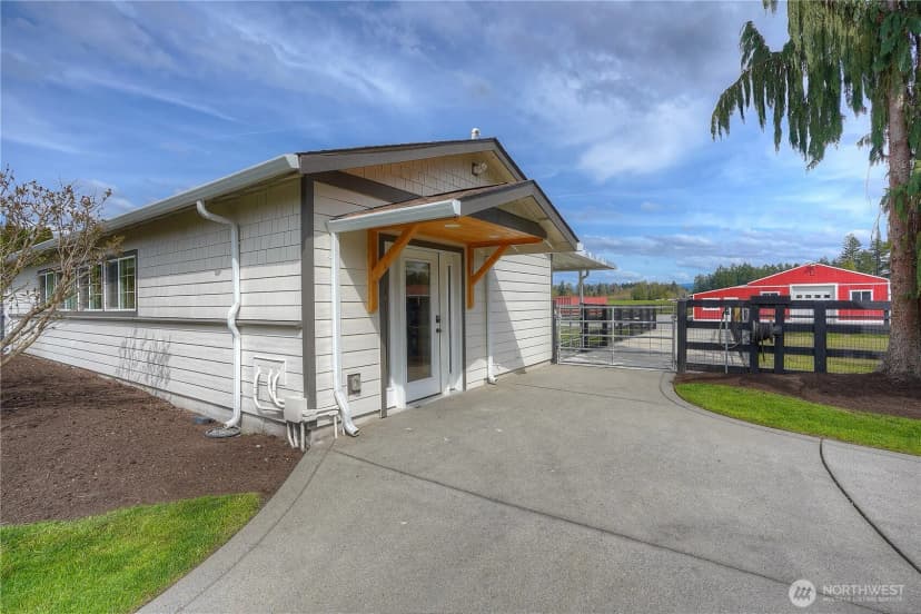 Property photo for 30815 Webster Road E, Eatonville photo 21