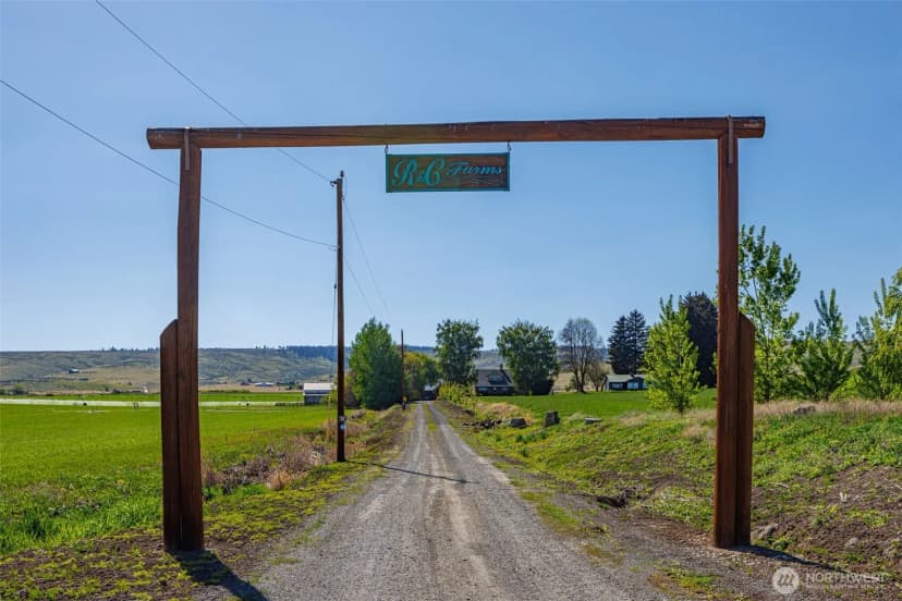 Property photo for 5500 Weaver Road, Ellensburg photo 3