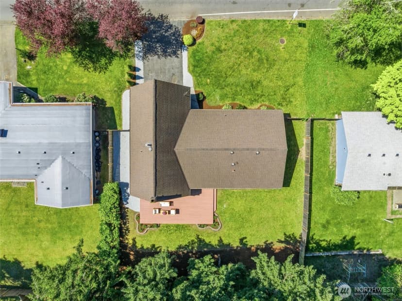 Property photo for 2408 164th Avenue Ne, Bellevue photo 24