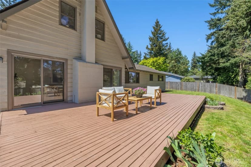 Property photo for 2408 164th Avenue Ne, Bellevue photo 23