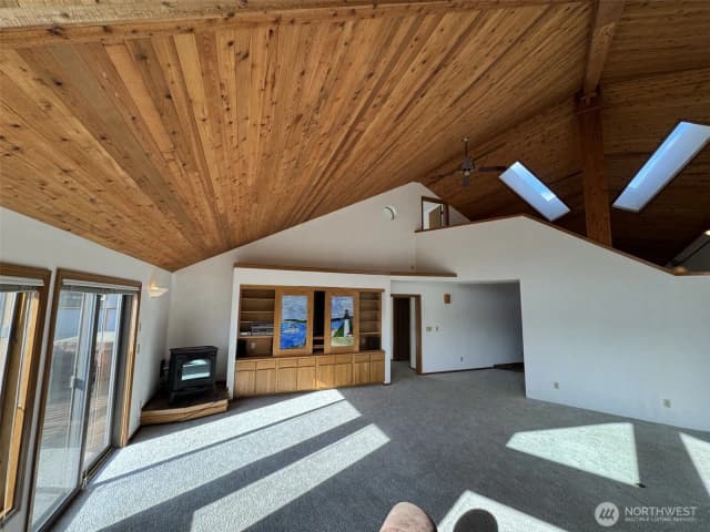Property photo for 280 Surf Street, Westport photo 4
