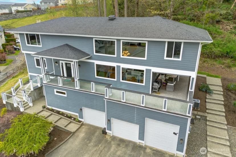 Property photo for 1401 32nd Street Pl Se, Puyallup photo 2