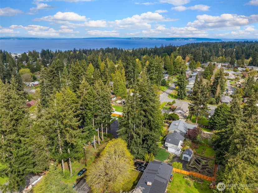 Property photo for 21625 92nd Avenue W, Edmonds photo 40
