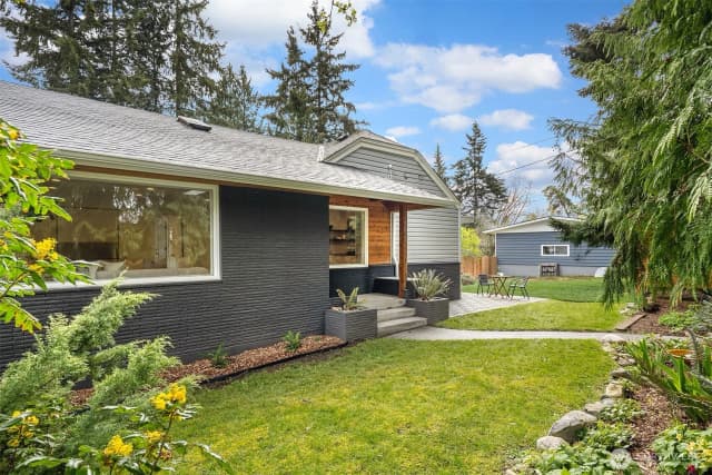 Property photo for 21625 92nd Avenue W, Edmonds photo 4