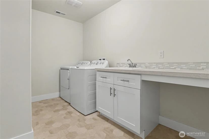 Property photo for 2403 79th Avenue Se #110, Tumwater photo 31