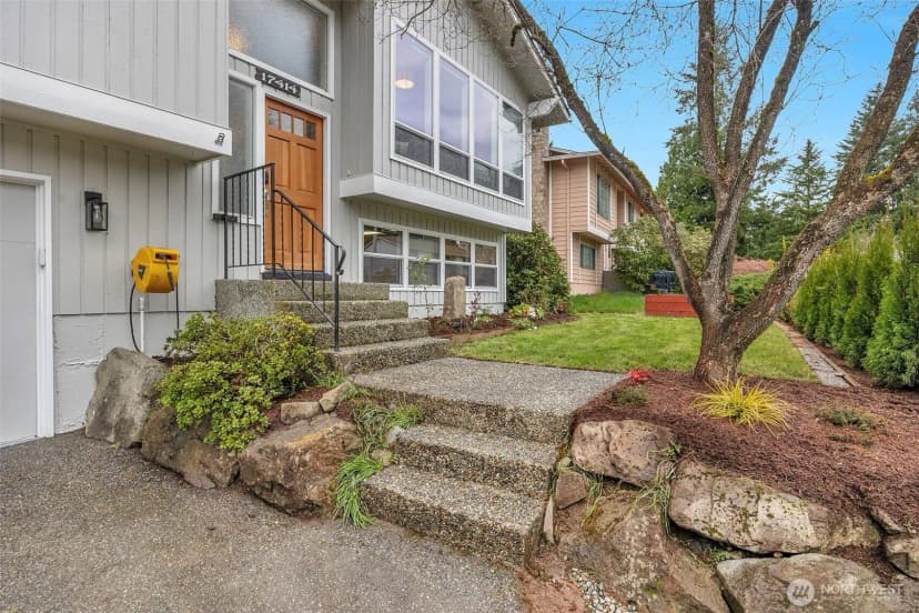 Property photo for 17414 Brook Boulevard, Bothell photo 2