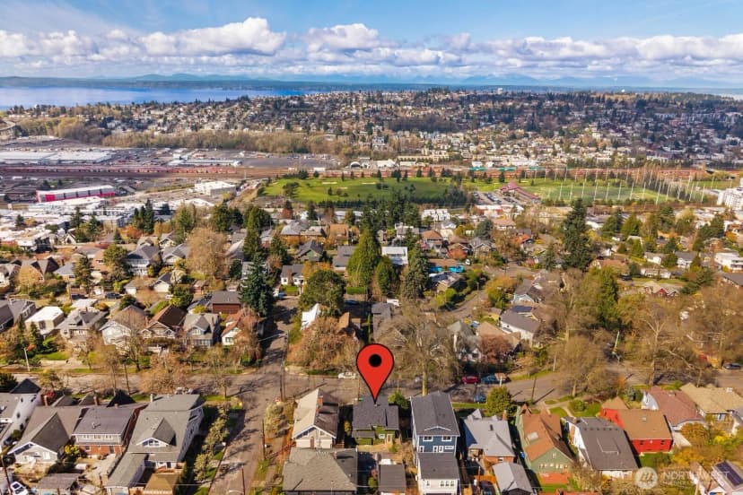 Property photo for 2556 10th Avenue W, Seattle photo 40