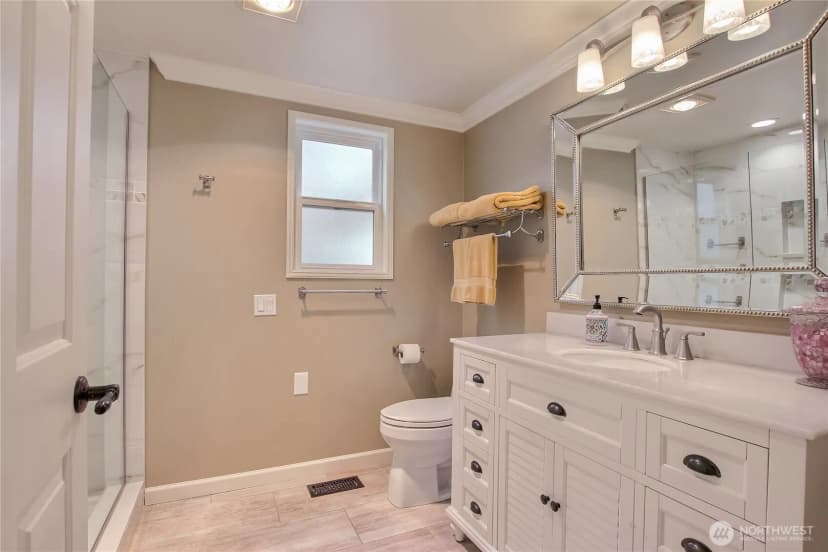 Property photo for 4231 220th Place Se #1101, Issaquah photo 15