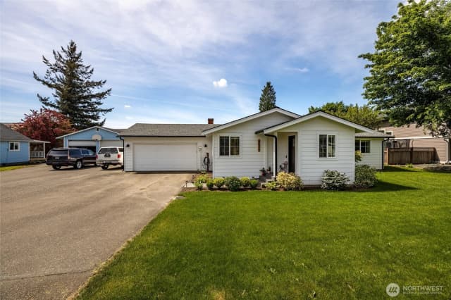 Property photo for 8679 Depot Road, Lynden