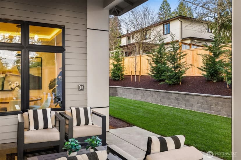 Property photo for 312 160th Avenue Ne, Bellevue photo 32