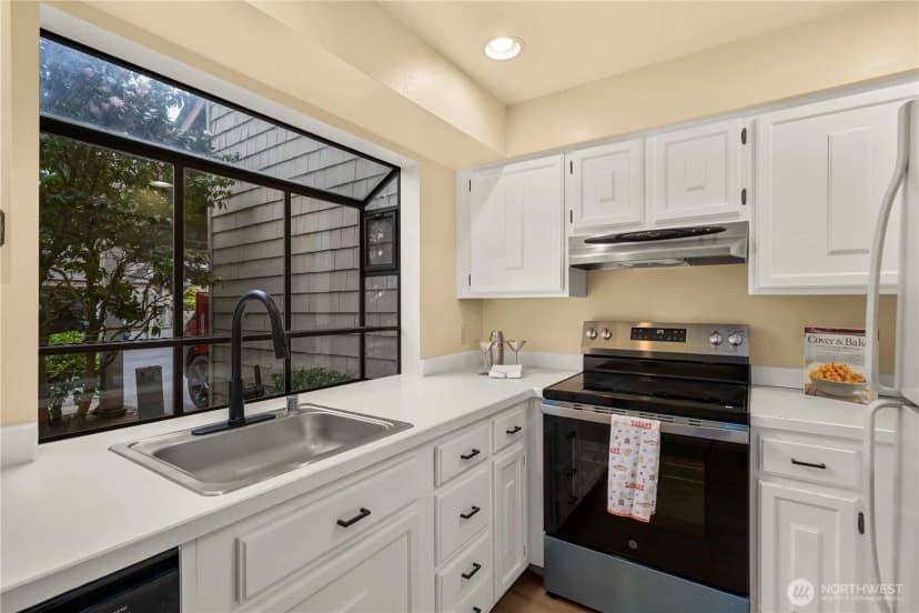 Property photo for 3911 108th Avenue Ne #b203, Bellevue photo 21