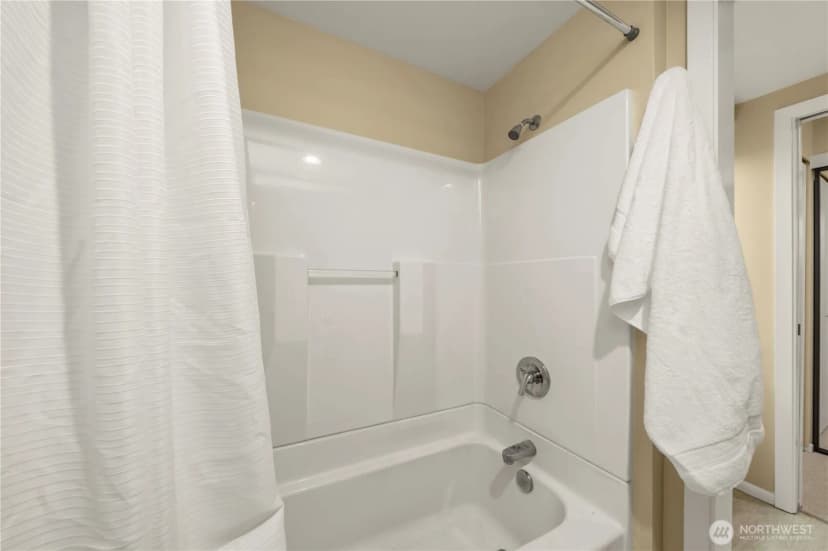 Property photo for 3911 108th Avenue Ne #b203, Bellevue photo 27