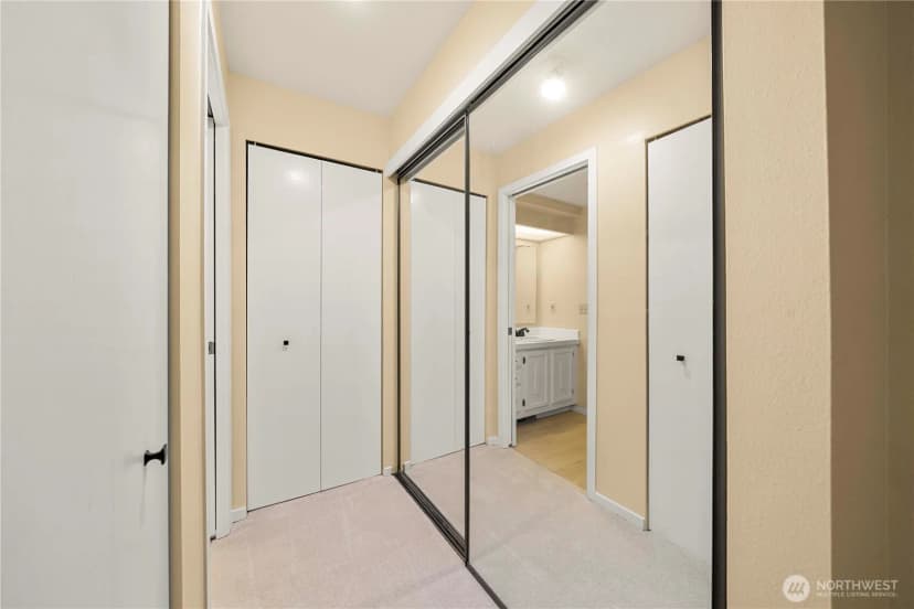 Property photo for 3911 108th Avenue Ne #b203, Bellevue photo 31