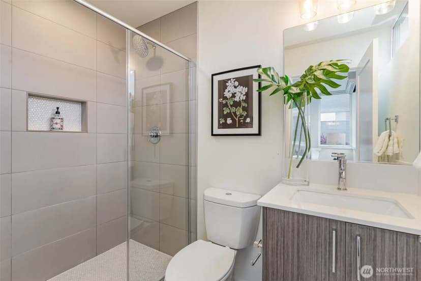 Property photo for 437 Ne 73rd Street #a, Seattle photo 17