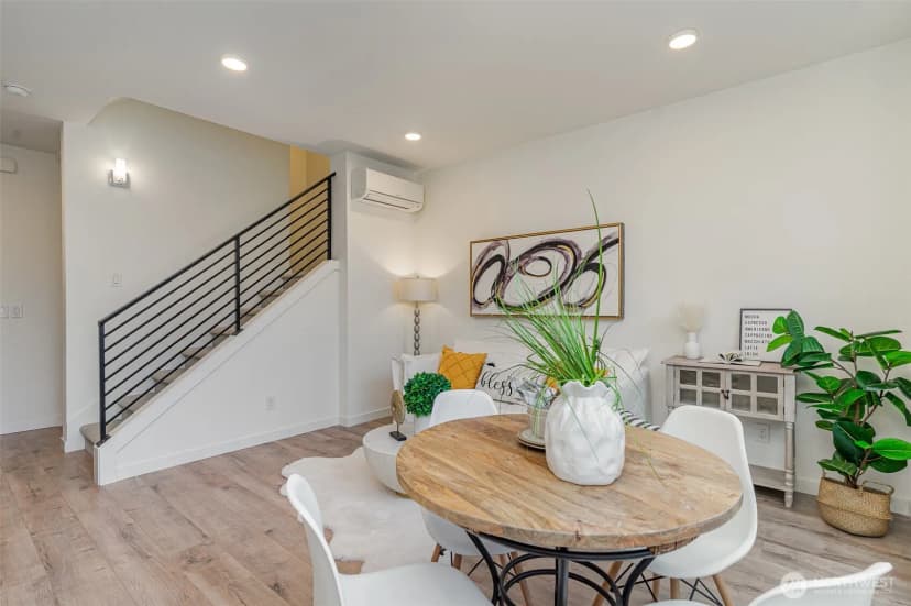 Property photo for 437 Ne 73rd Street #a, Seattle photo 11
