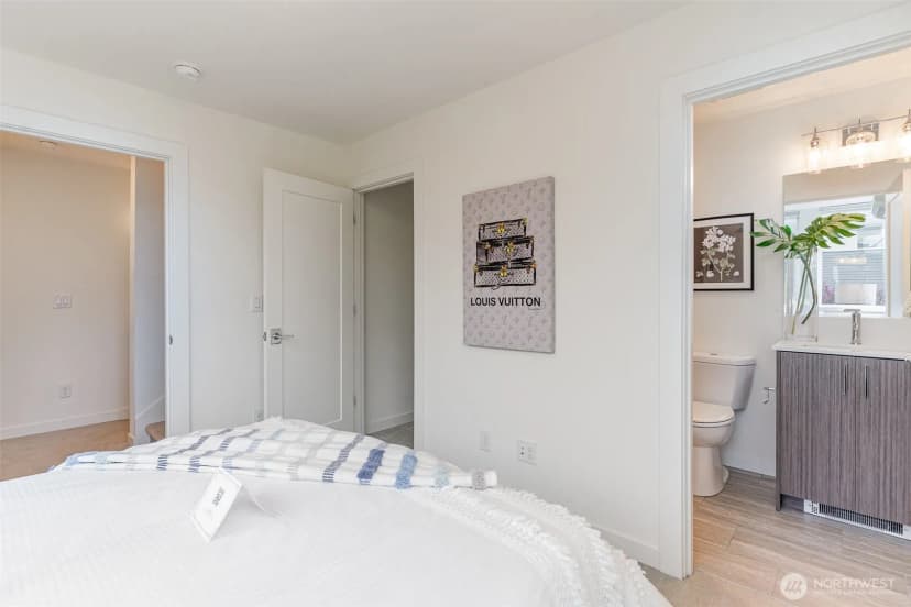 Property photo for 437 Ne 73rd Street #a, Seattle photo 19