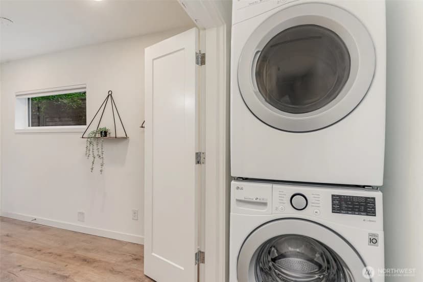 Property photo for 437 Ne 73rd Street #a, Seattle photo 6