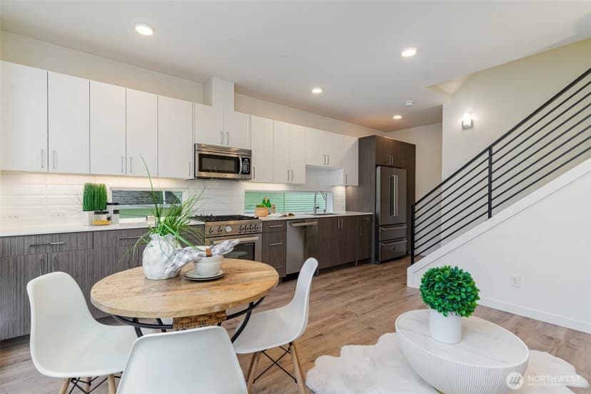 Property photo for 437 Ne 73rd Street #a, Seattle photo 10