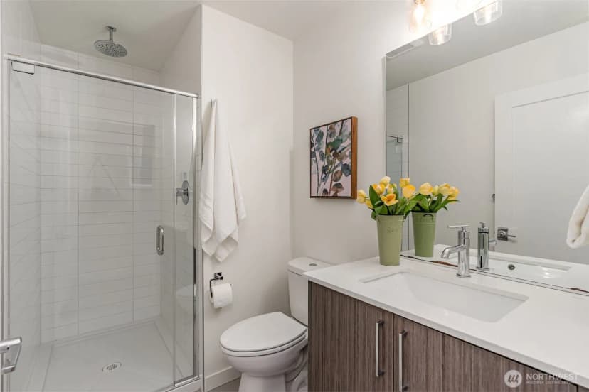 Property photo for 437 Ne 73rd Street #a, Seattle photo 5