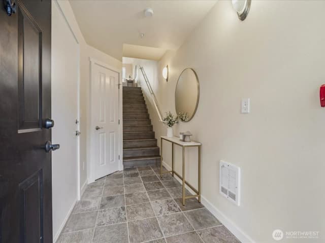 Property photo for 12701 Se 41st Place #316, Bellevue photo 4