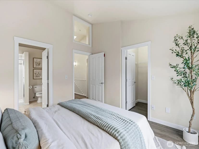 Property photo for 12701 Se 41st Place #316, Bellevue photo 18