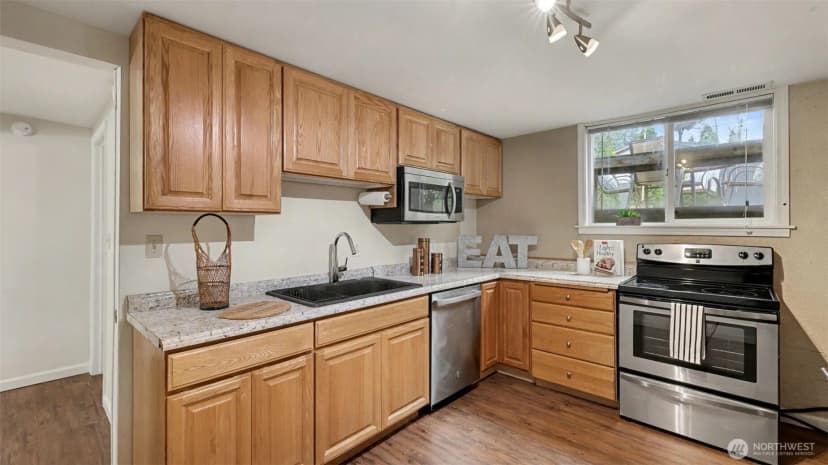 Property photo for 11204 148th Avenue Se, Renton photo 23