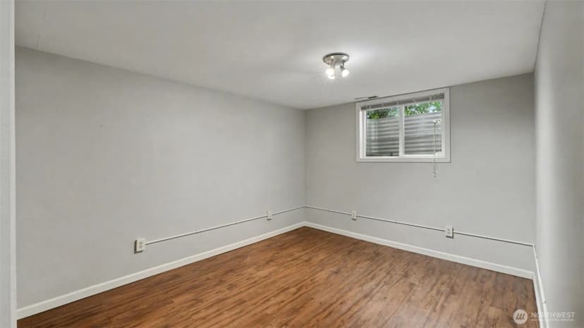 Property photo for 11204 148th Avenue Se, Renton photo 21