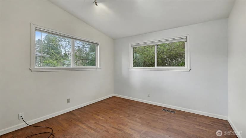 Property photo for 11204 148th Avenue Se, Renton photo 14