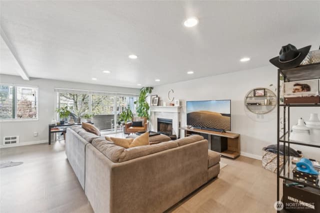 Property photo for 312 4th Avenue #202, Kirkland photo 4