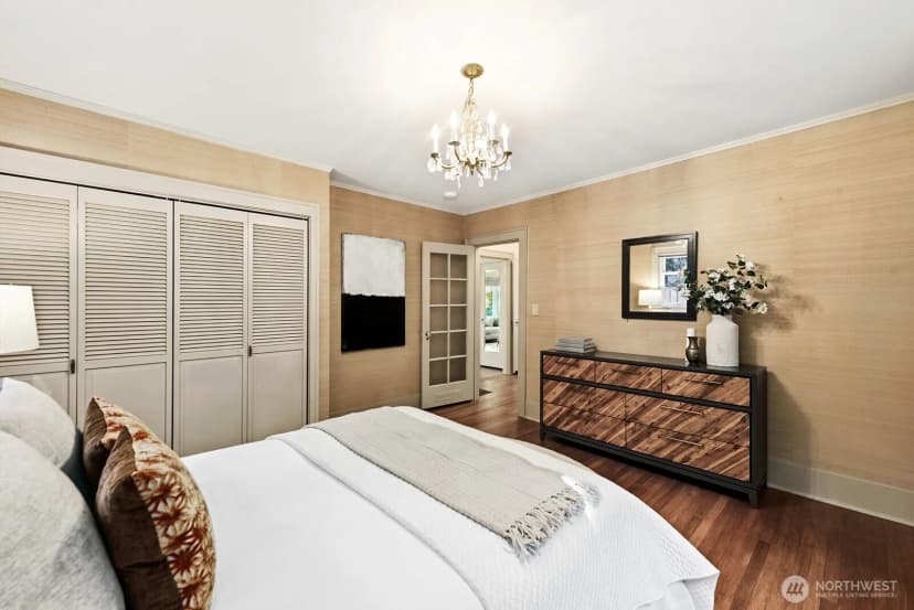 Property photo for 2514 Lake Park Drive S, Seattle photo 16