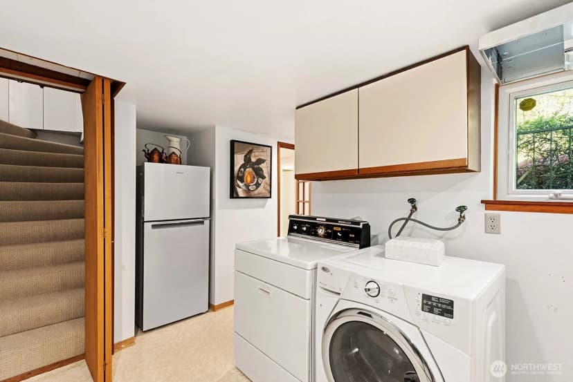 Property photo for 2514 Lake Park Drive S, Seattle photo 30