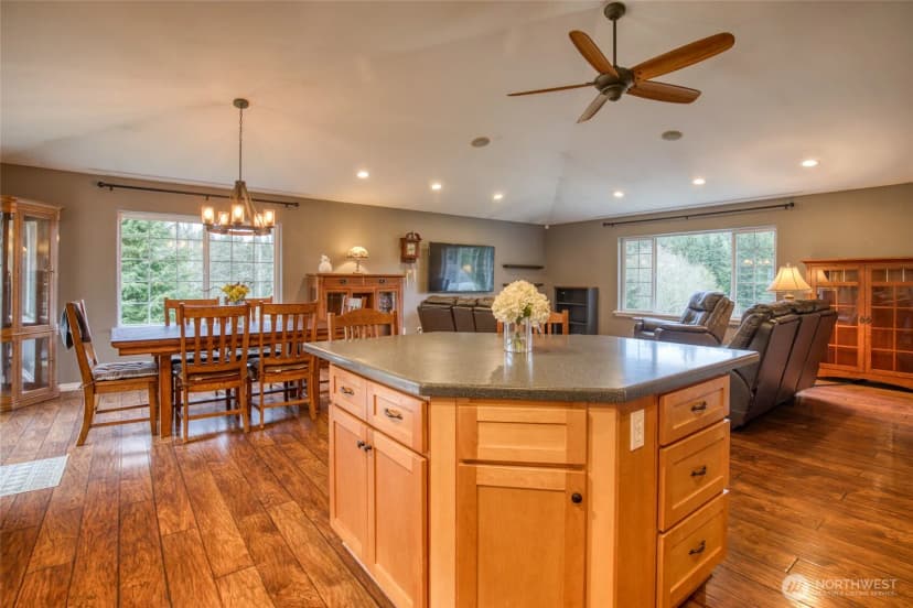 Property photo for 784 Us Hwy 101, Cosmopolis photo 8