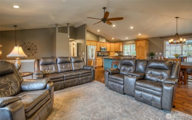Property photo for 784 Us Hwy 101, Cosmopolis photo 4