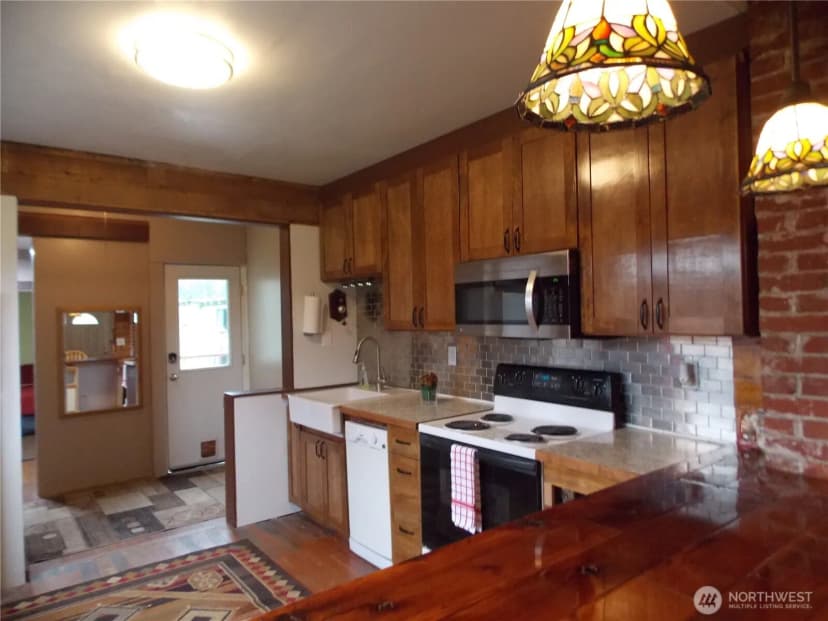 Property photo for 245 3rd Street, Morton photo 12