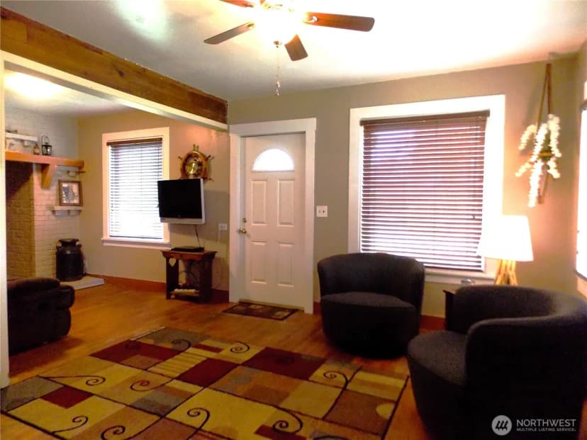 Property photo for 245 3rd Street, Morton photo 8