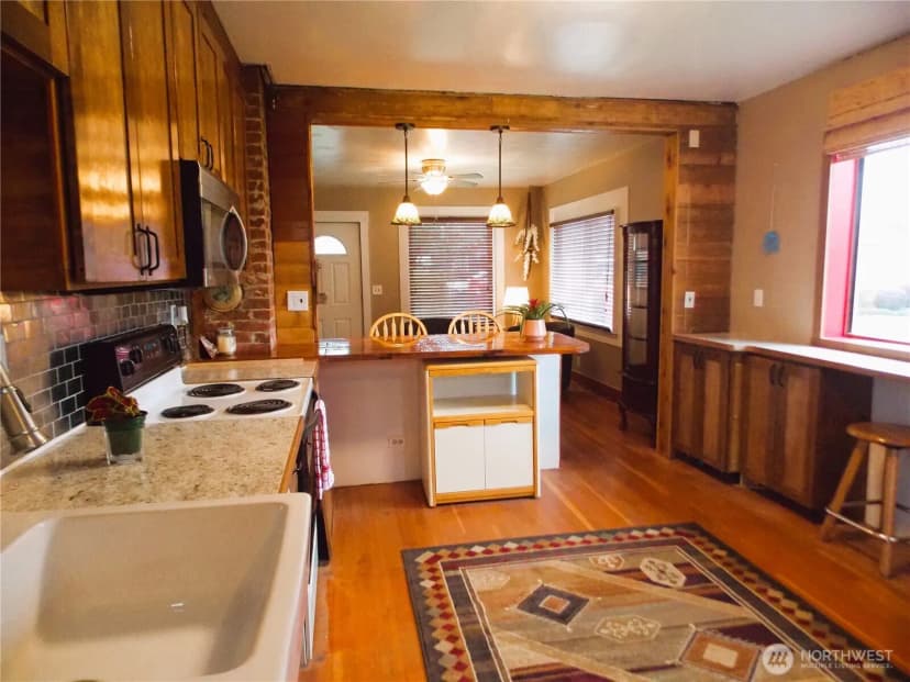 Property photo for 245 3rd Street, Morton photo 10