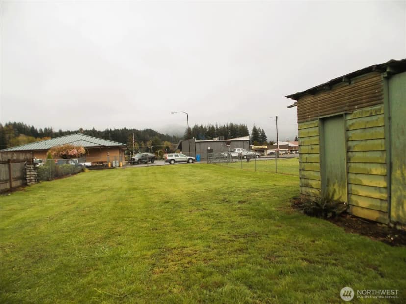 Property photo for 245 3rd Street, Morton photo 25