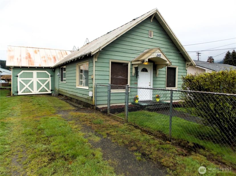 Property photo for 245 3rd Street, Morton photo 6