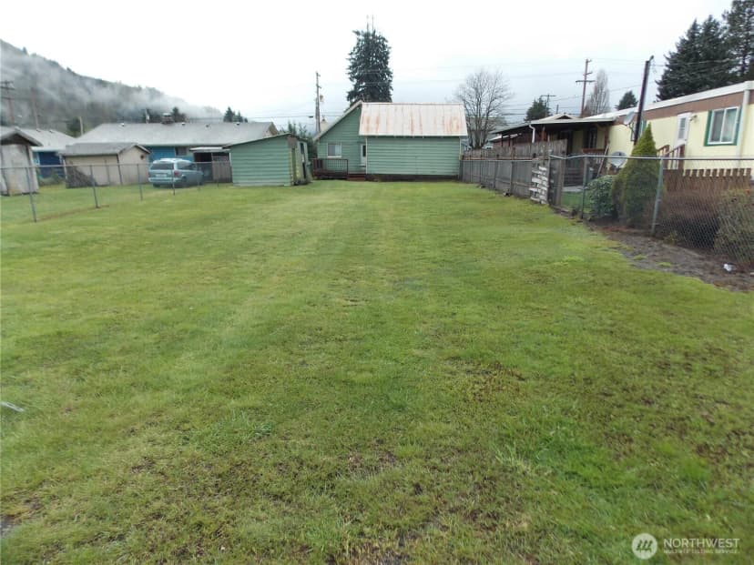 Property photo for 245 3rd Street, Morton photo 21