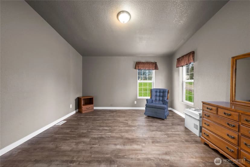 Property photo for 5206 Sandridge Road, Long Beach photo 16